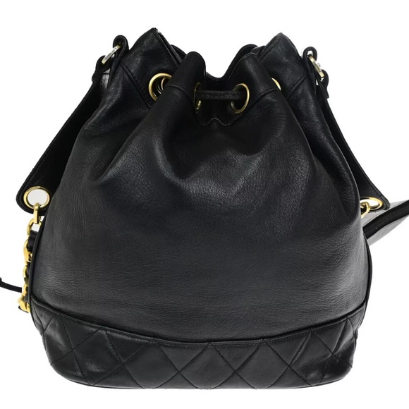CHANEL CC LEATHER DRAWSTRING BAG - Picture 6 of 15
